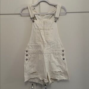 LIKE NEW Abercrombie & Fitch White Short Overalls